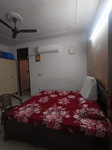 Bedroom in 2 BHK Apartment at Navbharat Apartments, Paschim Vihar – for Rent