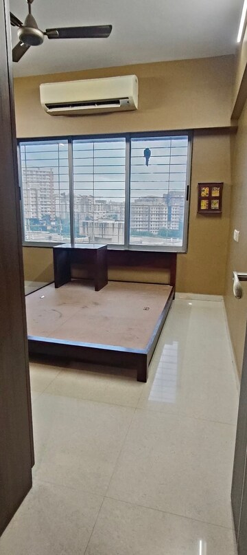 Bedroom in 2.5 BHK Apartment at DLH Sorrento, Veera Desai Road – for Rent
