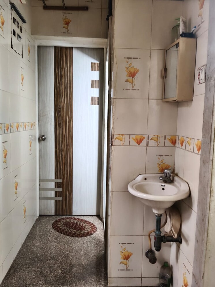 Bathroom, sagar-avenue Pg For Boys In Santacruz East 9130914