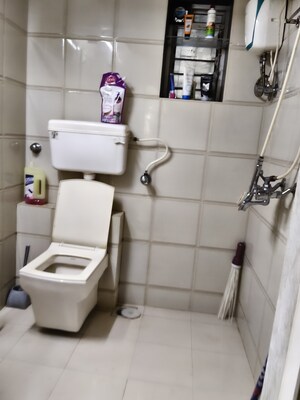 Bathroom in 1 BHK Apartment at Florence CHS, Santacruz East – for Sale