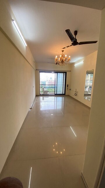 Room in 2 BHK Apartment at DB Orchid Suburbia, Kandivali West – for Rent