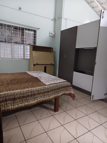 Bedroom in 1 BHK Builder Floor at Halasuru – for Rent