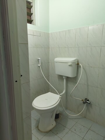 Bathroom in 1 BHK Builder Floor at Halasuru – for Rent