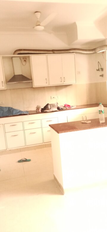 Furnished Amenities in 3 BHK Apartment at Abhinandan CGHS, Sector 51 – for Rent
