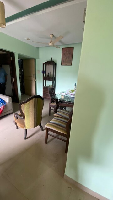 Furnished Amenities in 2 BHK Apartment at DB Orchid Suburbia, Kandivali West – for Rent