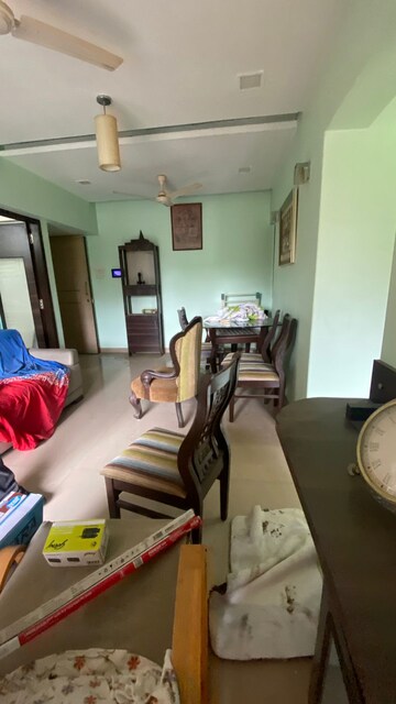Team Area in 2 BHK Apartment at DB Orchid Suburbia, Kandivali West – for Rent