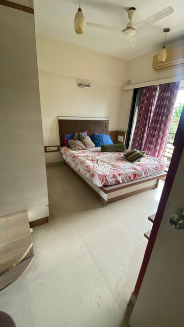Bedroom in 2 BHK Apartment at DB Orchid Suburbia, Kandivali West – for Rent