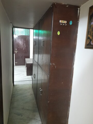 Room in 2 BHK Builder Floor at Vaishali Sector 5 – for Rent