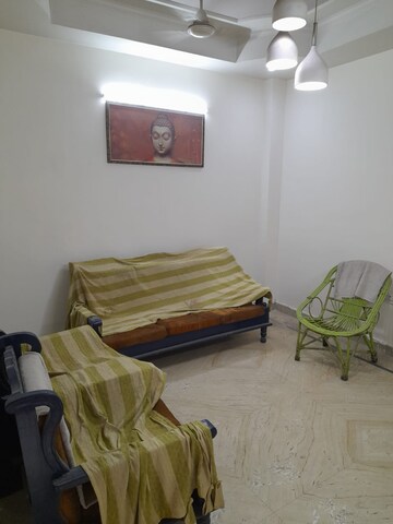 Living Room in 2 BHK Builder Floor at Vaishali Sector 5 – for Rent