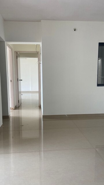 Room in 2 BHK Apartment at DB Orchid Suburbia, Kandivali West – for Rent