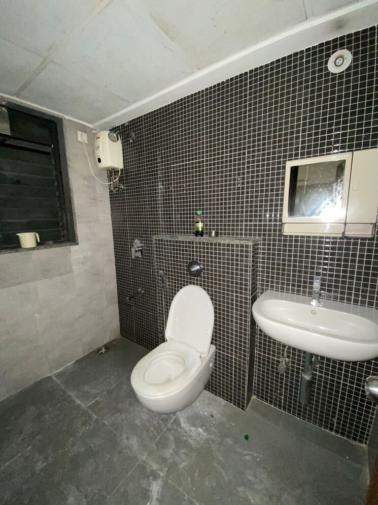 Bathroom, lodha-palava-downtown 2 Bedroom 734 Sq.Ft. Apartment In Dombivli East Thane 9130973
