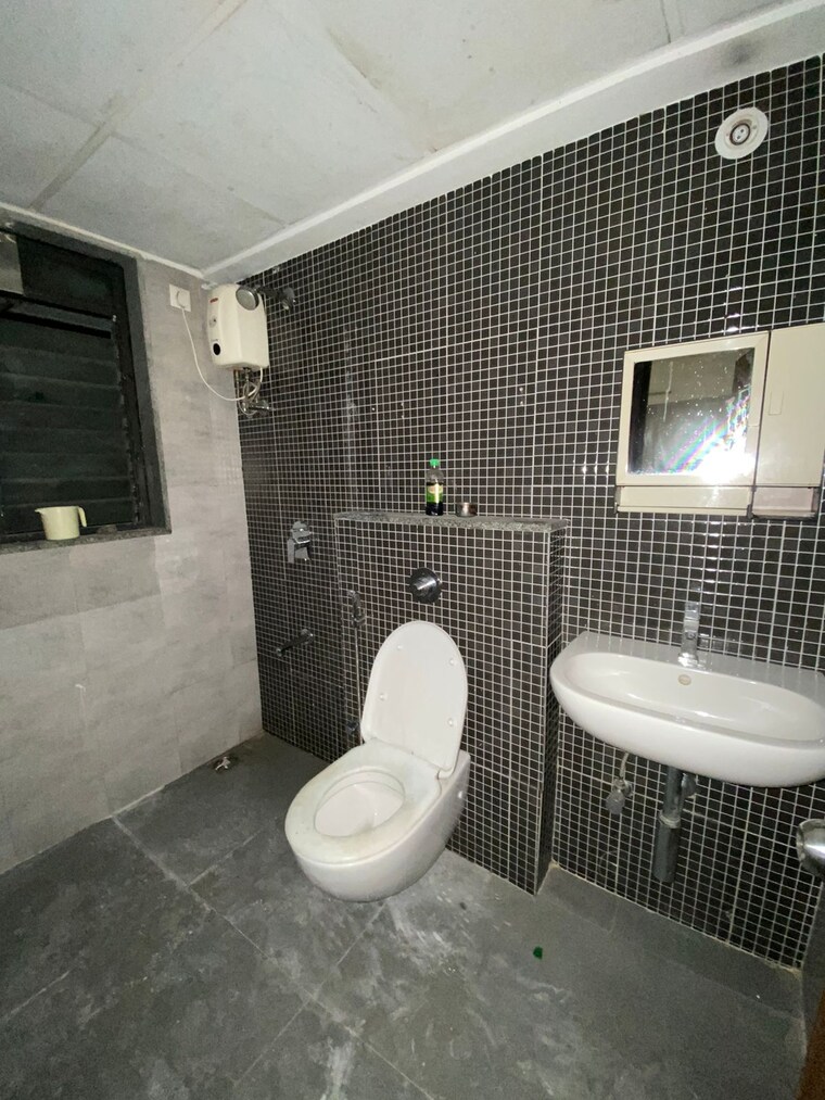Bathroom, lodha-palava-downtown 2 Bedroom 734 Sq.Ft. Apartment In Dombivli East Thane 9130973