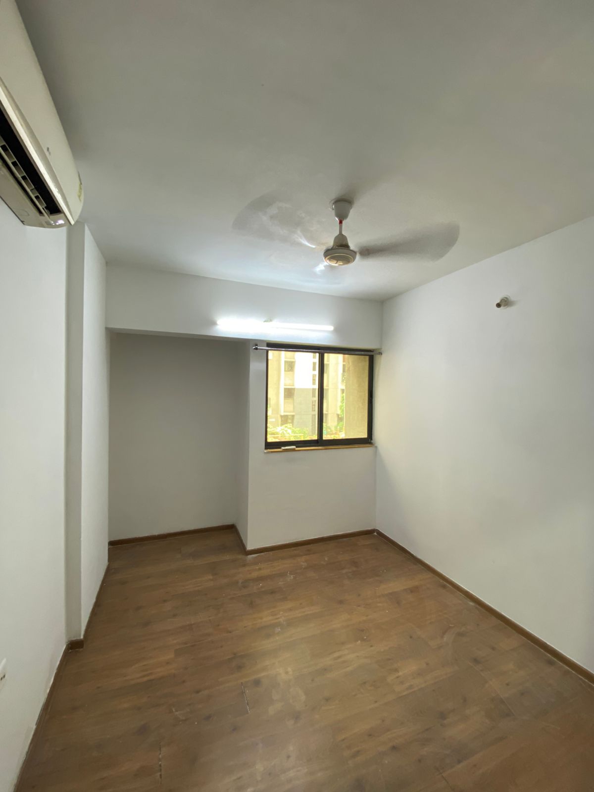 2 BHK + Pooja Room,Extra Room Apartment For Rent in Lodha Palava Downtown