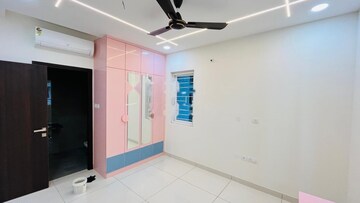 Room in 2 BHK Apartment at Aparna Sarovar Zicon, Nallagandla – for Rent