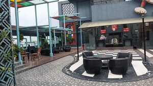 Parking in 6+ BHK Independent House at Vikas Nagar – for Sale