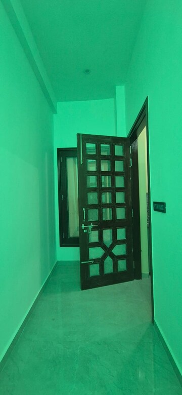 Staircase in 2 BHK Independent House at Gomti Nagar – for Rent