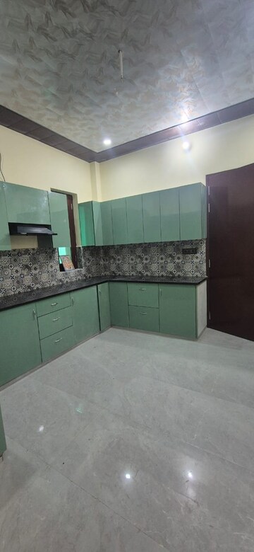 Kitchen in 2 BHK Independent House at Gomti Nagar – for Rent