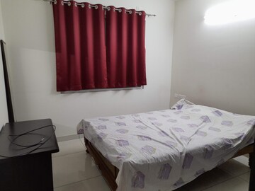 Bedroom in 2 BHK Apartment at Prestige Lakeside Habitat, Varthur – for Rent