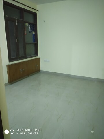 Room in 2 BHK Apartment at Adore Happy Homes, Sector 86 – for Rent