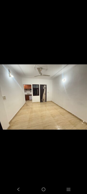Room in 1 BHK Builder Floor at Saket – for Rent