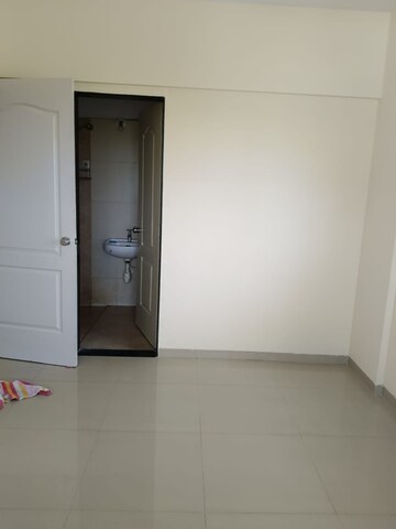 Room in 2 BHK Apartment at Shivam Serene Scapes, Ravet – for Rent
