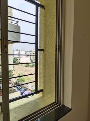 Room in 2 BHK Apartment at Shivam Serene Scapes, Ravet – for Rent