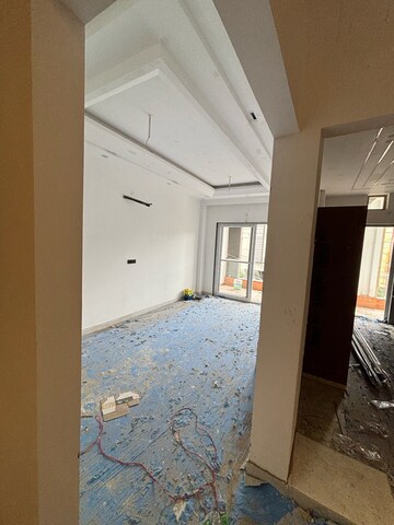 Building Lobby in 4 BHK Builder Floor at New Industrial Township 3 – for Sale