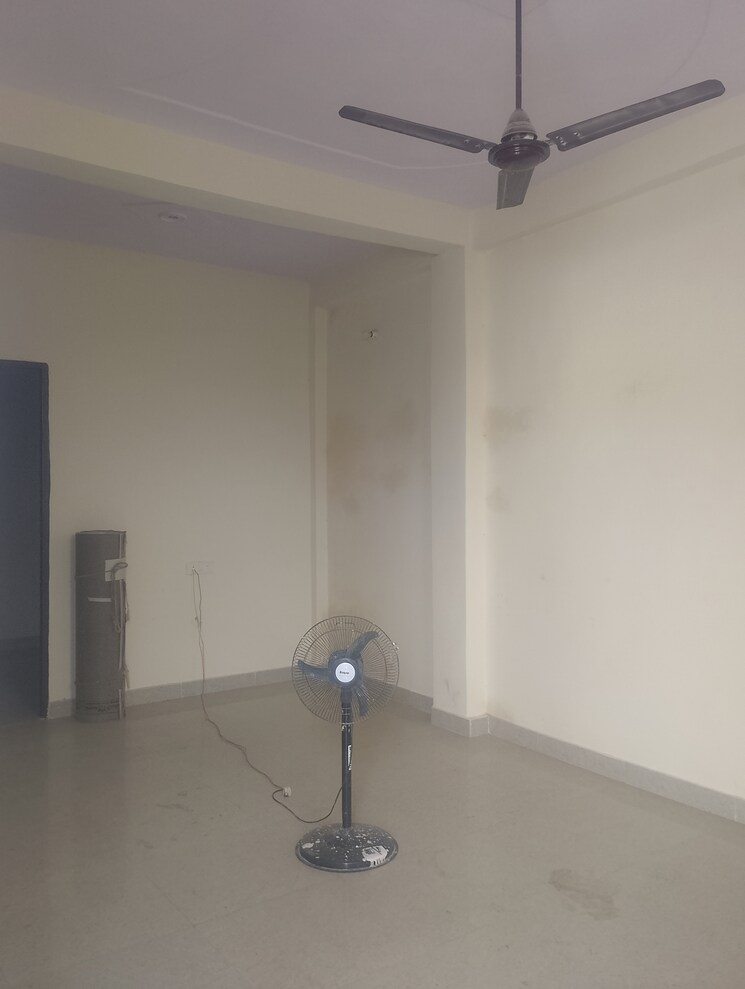 undefined, vaidpura 2 Bedroom 900 Sq.Ft. Villa In Vaidpura Greater Noida 9131219