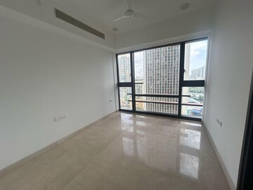 Room in 3 BHK Apartment at Lodha Marquise, Worli – for Rent