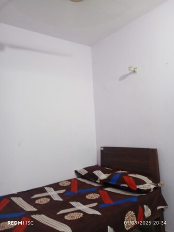 Room in 2 BHK Builder Floor at Savitri Nagar – for Rent