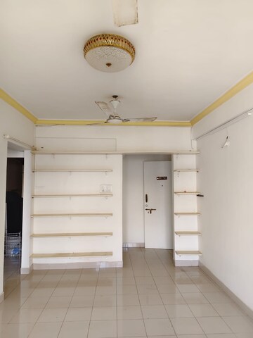 2 BHK Apartment For Rent in Panchsheel Gardens, Kandivali West