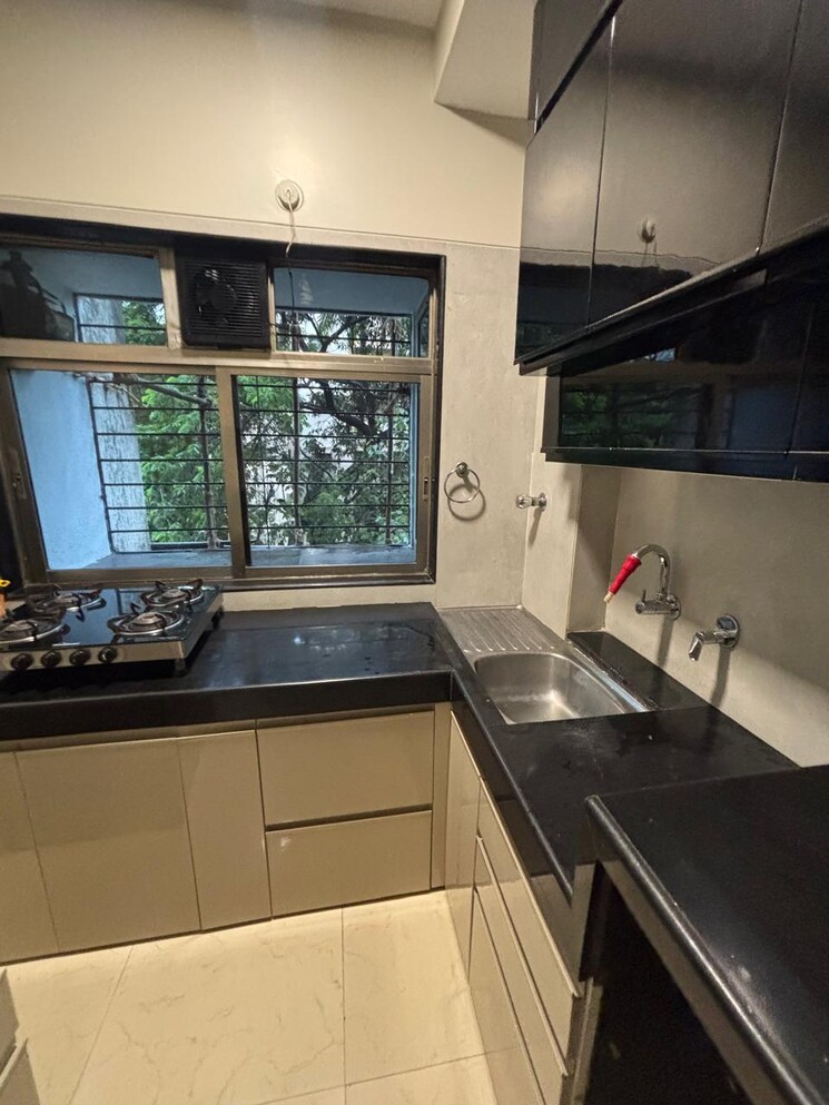 Kitchen, andheri west 3 Bedroom 1000 Sq.Ft. Apartment In Andheri West Mumbai 9131231