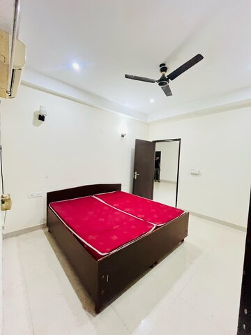 Team Area in 3 BHK Builder Floor at Sector 46 – for Rent