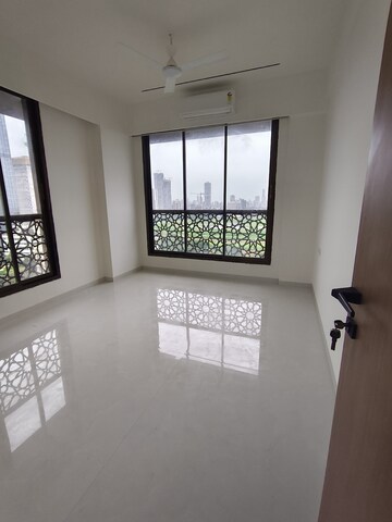 2 BHK Apartment For Rent in Alamdar The Auro, Lower Parel