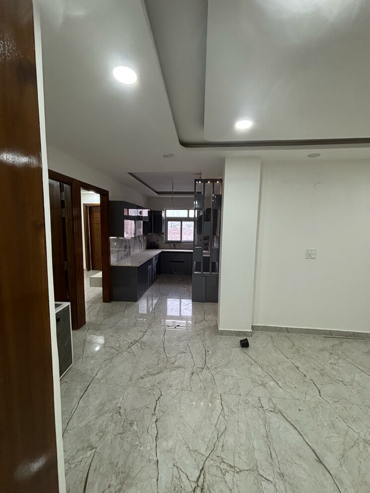 Room, new industrial township 5 3 Bedroom 125 Sq.Yd. Builder Floor In New Industrial Township 5 Faridabad 9131279