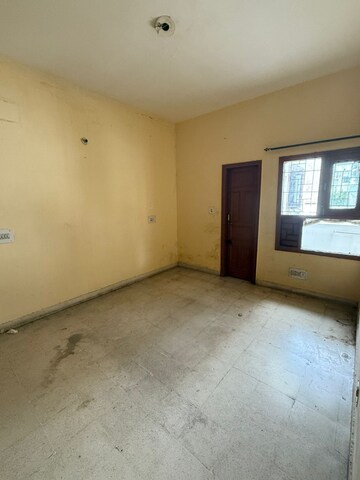 Room in 2 BHK Independent House at Sector 11 – for Rent