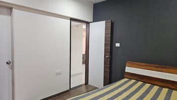 Room in 2 BHK Apartment at Uttam Townscapes, Yerawada – for Rent