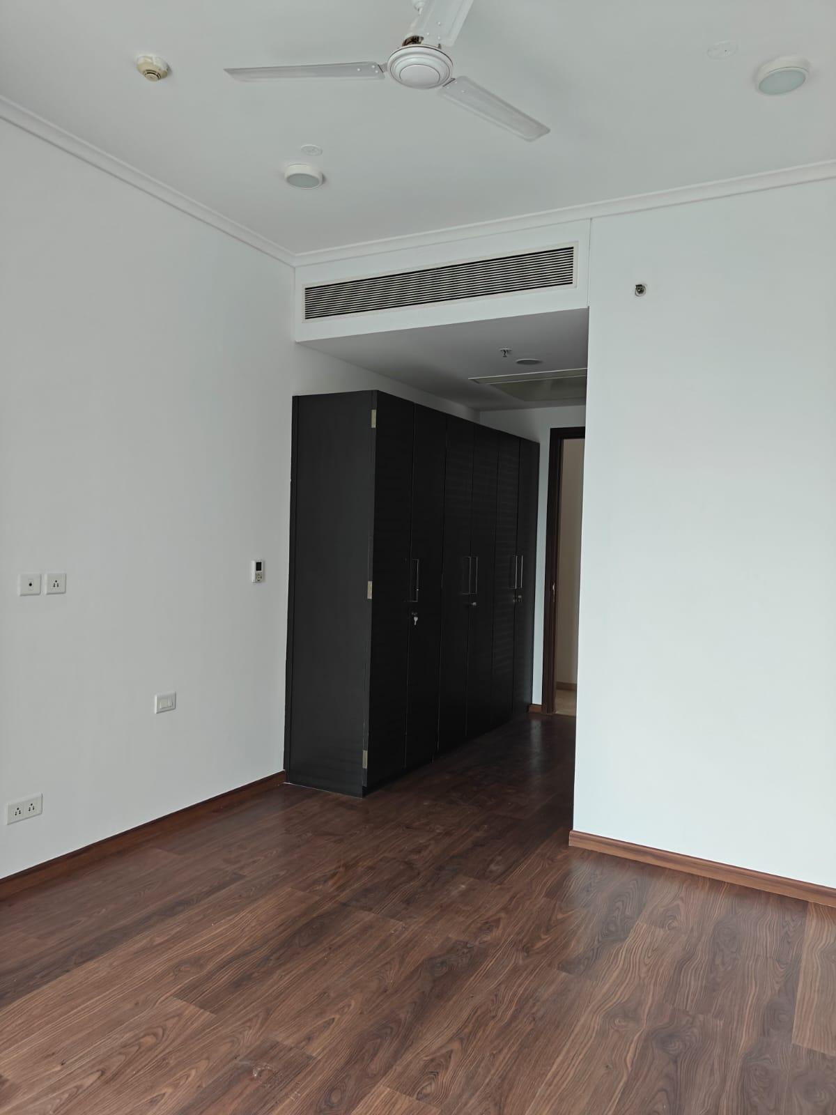 3 BHK + Pooja Room,Servant Room 1925 Sq.Ft. Apartment in Bombay Realty Island City Centre II