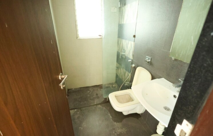 Bathroom, kabra-galaxy-star-3 3 Bedroom 1395 Sq.Ft. Apartment In Brahmand Thane 9131369