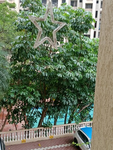 2 BHK Apartment – Garden View at The Advantage Raheja Windermere, Andheri West - for Rent