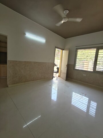 Room in 2 BHK Builder Floor at Sector 46 – for Rent