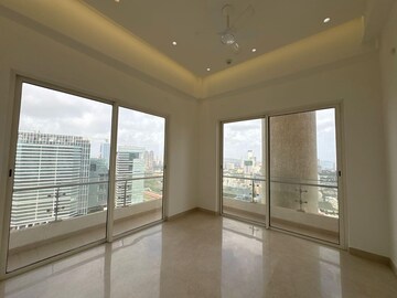 Room in 3 BHK Apartment at Indiabulls Sky Forest, Lower Parel – for Rent