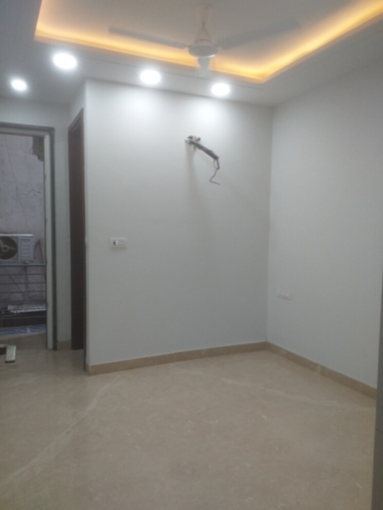 Room, new rajinder nagar 3 Bedroom 1230 Sq.Ft. Builder Floor In New Rajinder Nagar Delhi 9131461