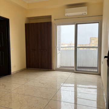 Room in 4 BHK Apartment at Dasnac Burj, Sector 75 – for Rent