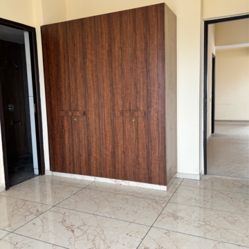 Room in 4 BHK Apartment at Dasnac Burj, Sector 75 – for Rent