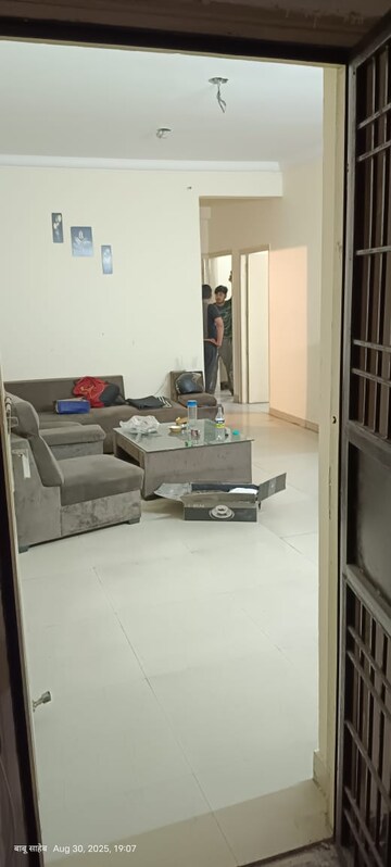 Team Area in 2 BHK Apartment at Antriksh Golf View, Sector 78 – for Rent