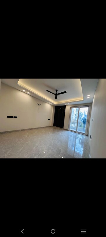 Room in 4 BHK Builder Floor at Saket – for Rent