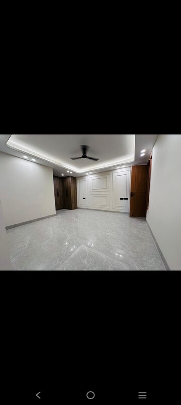 Room in 4 BHK Builder Floor at Saket – for Rent