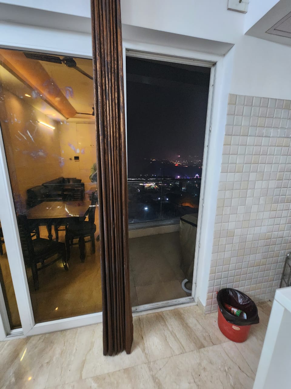 2 BHK + Extra Room Apartment For Rent in Supertech Supernova Astralis