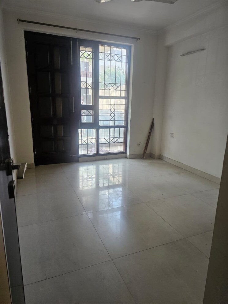 Room, sector 47 2 Bedroom 1451 Sq.Ft. Builder Floor In Sector 47 Gurgaon 9131541